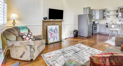 Walk to River & Nola Ferry: Algiers Point Home