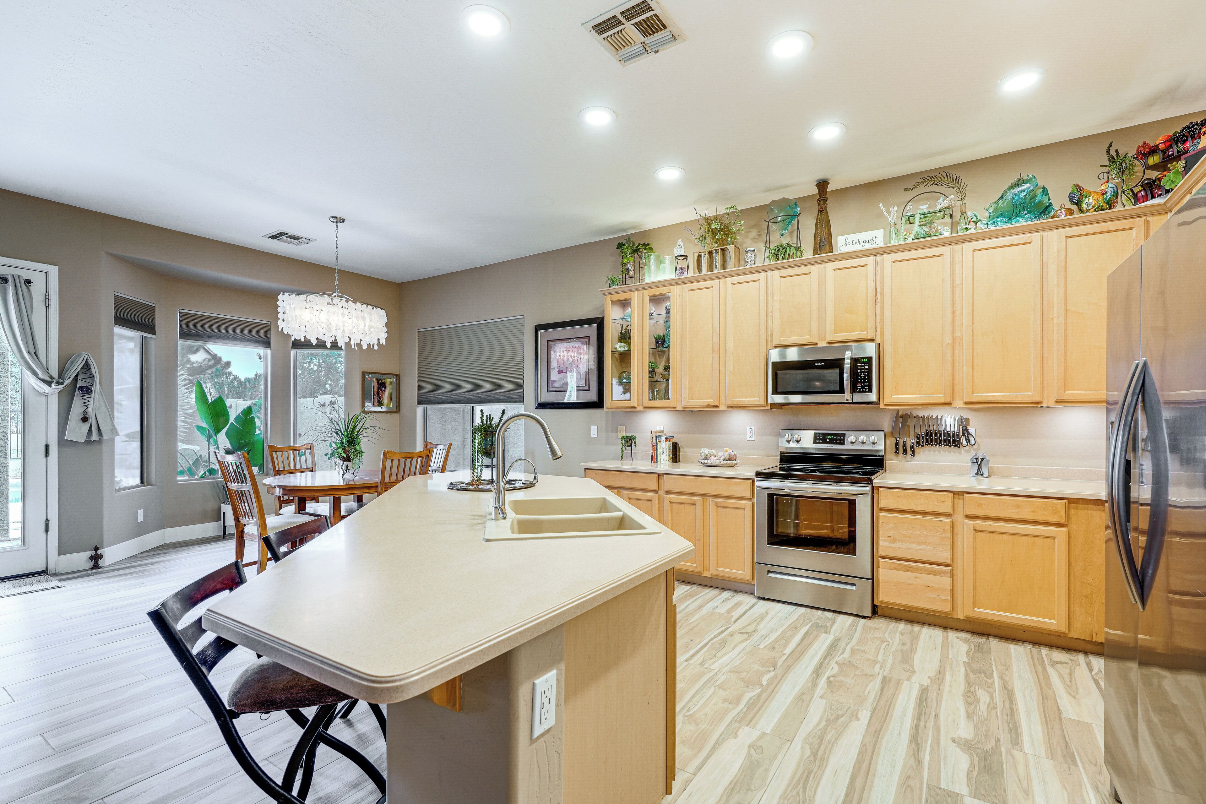 House (3 Bedrooms) | Interior
