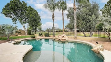 House (3 Bedrooms) | Front of property