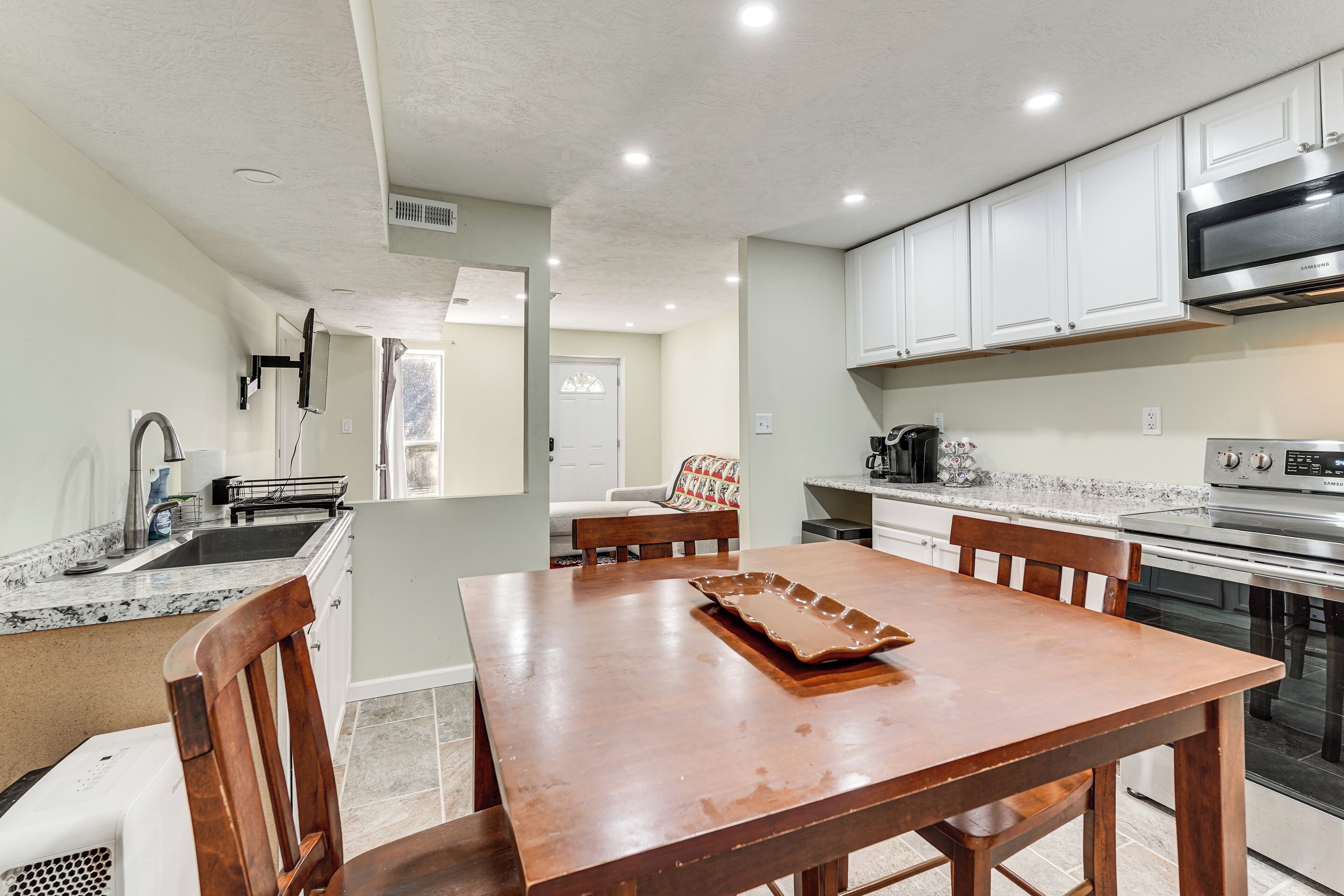 Apartment (1 Bedroom) | Interior