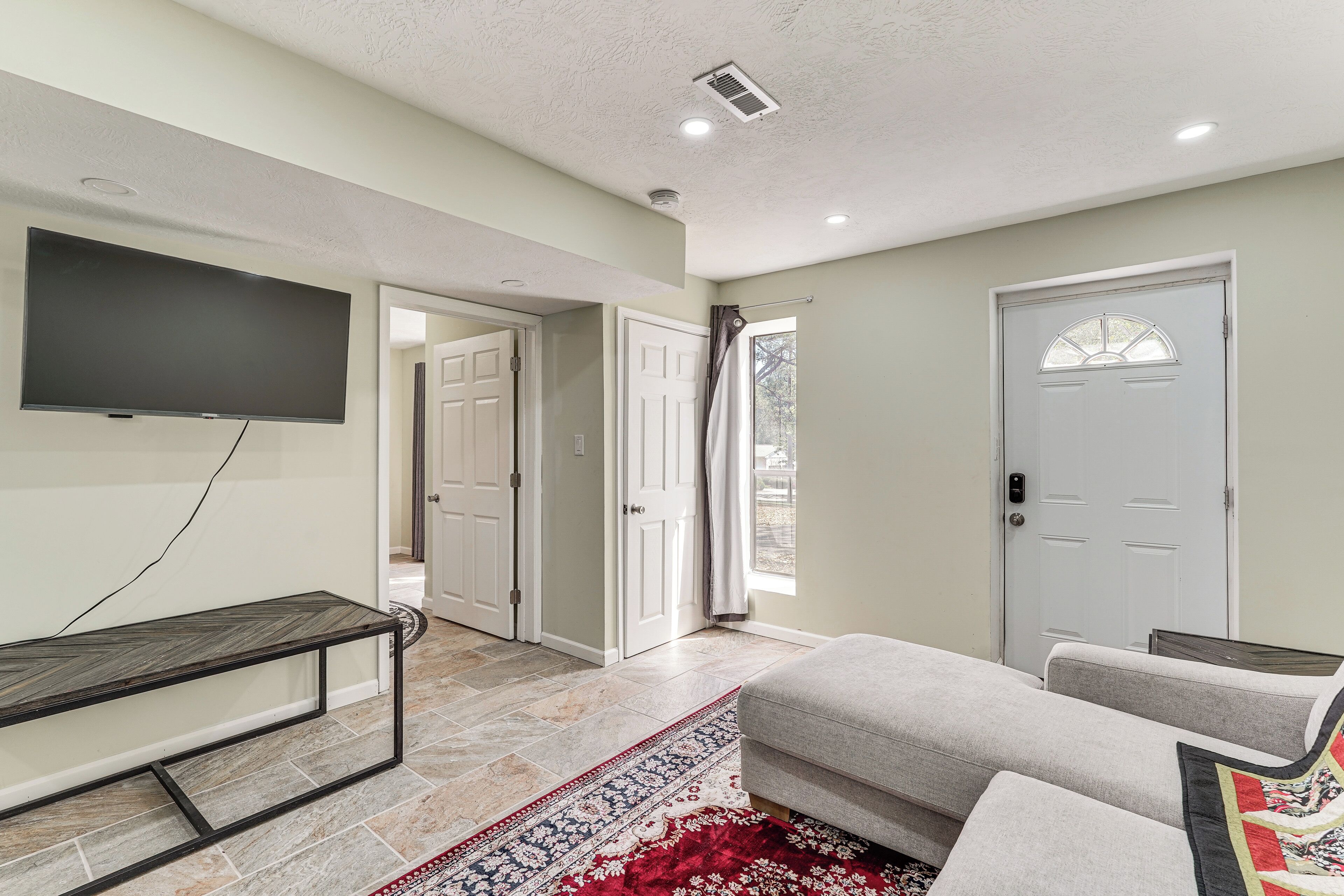 Apartment (1 Bedroom) | Interior