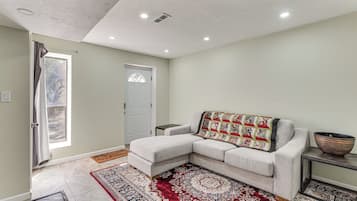 Apartment (1 Bedroom) | Front of property