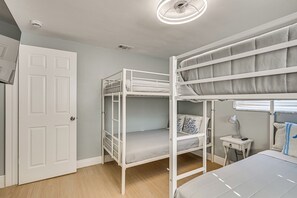 Interior - Close to River & Gulf Fun! Family Holiday Home (Holiday)