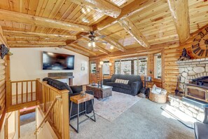 Interior - Multiple Decks! Cabin 1 Mi to Big Bear Lake Access (Big Bear Lake)