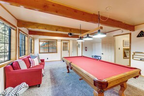 Interior - Multiple Decks! Cabin 1 Mi to Big Bear Lake Access (Big Bear Lake)