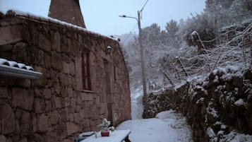 House, 3 Bedrooms, Mountain View | Outdoor dining