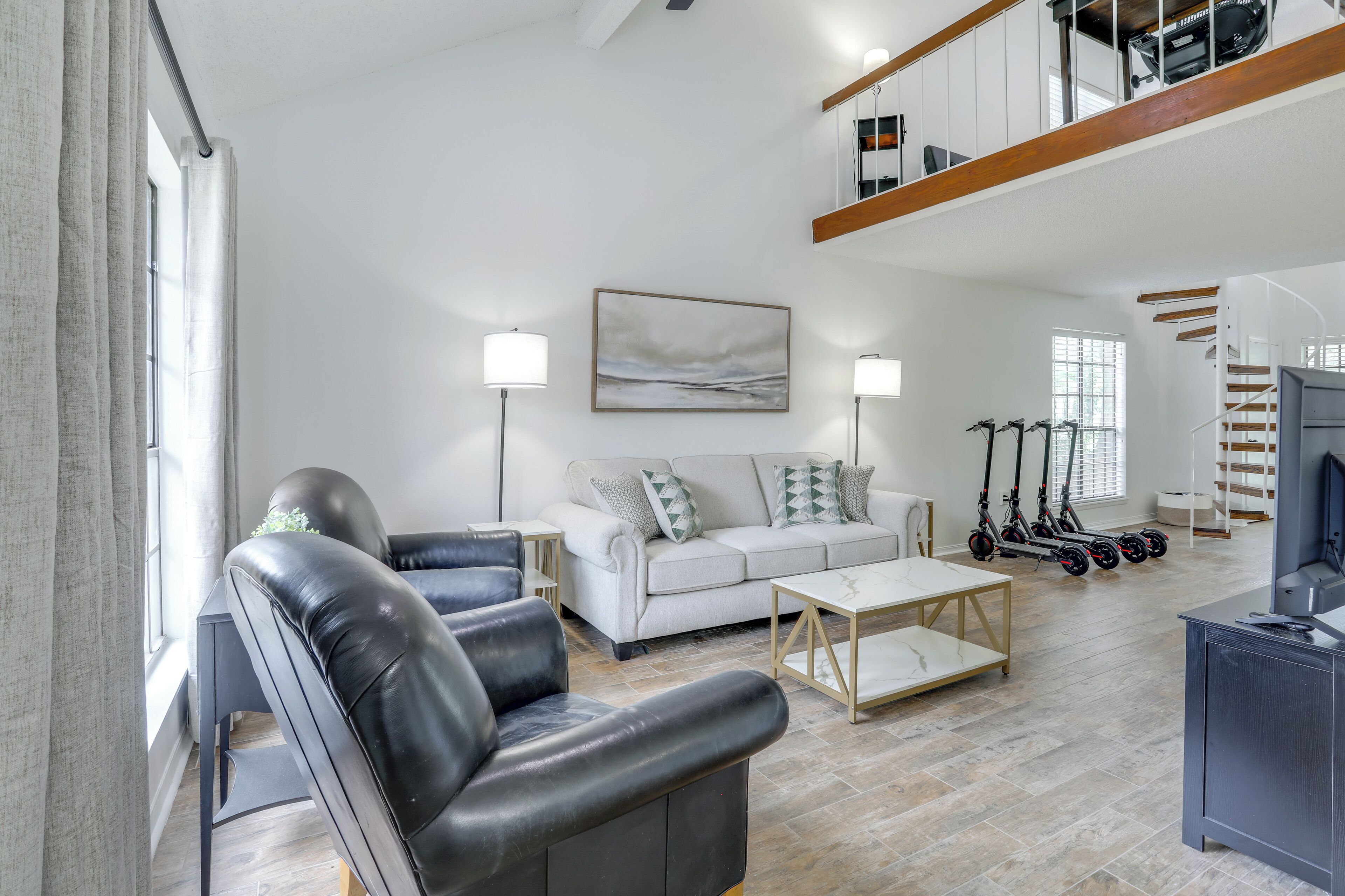 Apartment (2 Bedrooms) | Front of property