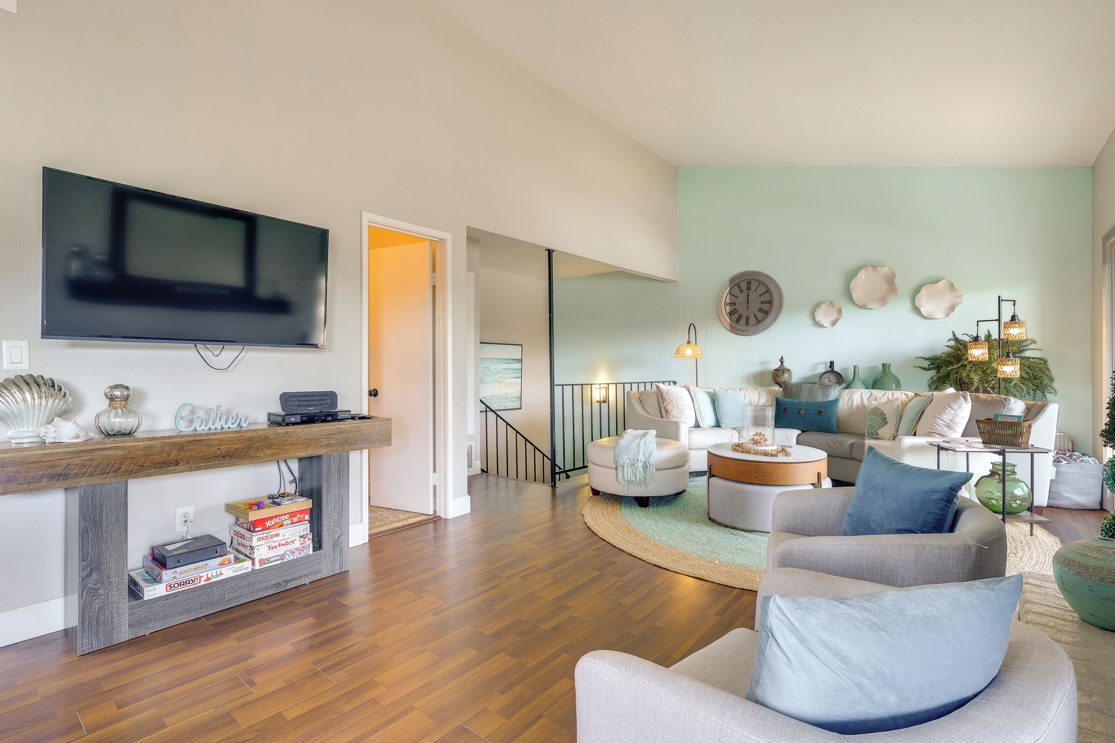 Apartment (3 Bedrooms) | Front of property