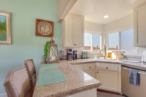 Apartment (3 Bedrooms) | Interior - Walk to Beach + Pier: San Clemente Family Getaway (San Clemente)