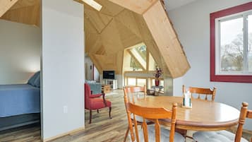 House (1 Bedroom) | Interior