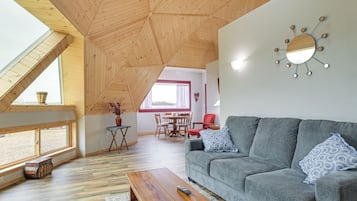 House (1 Bedroom) | Front of property