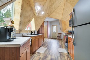 Interior - Unique Dome Home in Menomonie: 2 Mi to Main St! (Menomonie)