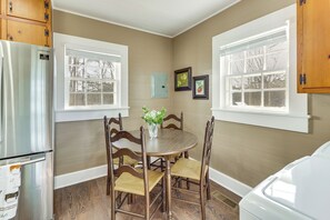 Interior - Pet-friendly 'railroad Cottage' Near Wedowee Lake (Lineville)