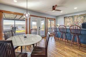 House (4 Bedrooms) | Interior - Gorgeous Lakefront Home w/ Private Dock & Deck (Mabank)