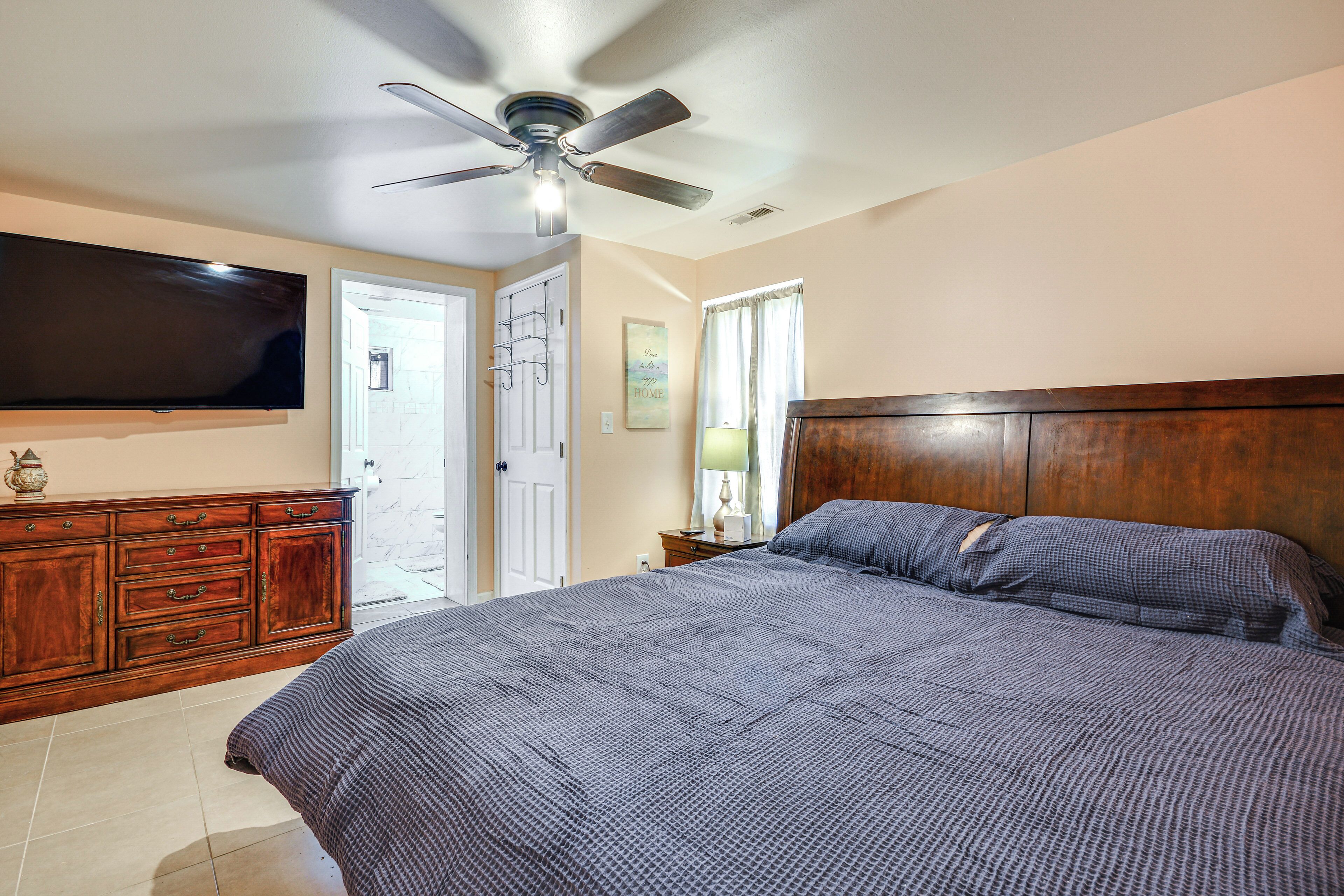 House (2 Bedrooms) | Interior