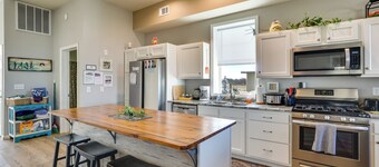 Richland Home on Multi-unit Farm: Fish, Hike!