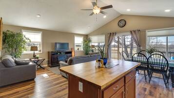 House (2 Bedrooms) | Interior