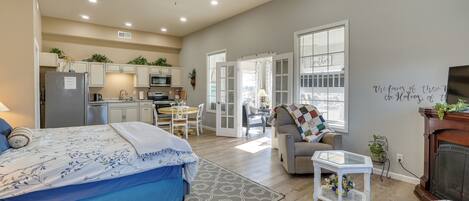 Apartment (1 Bedroom) | Interior