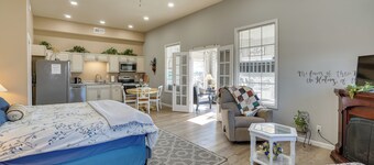 Peaceful Country Escape w/ Sunroom in Richland