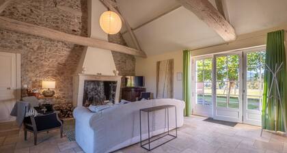 La Beausserie – Domaine de La Trigalière with Shared Pool