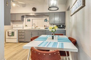 Casa (2 Bedrooms) | Interior