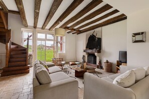 TV, fireplace, DVD player, table tennis