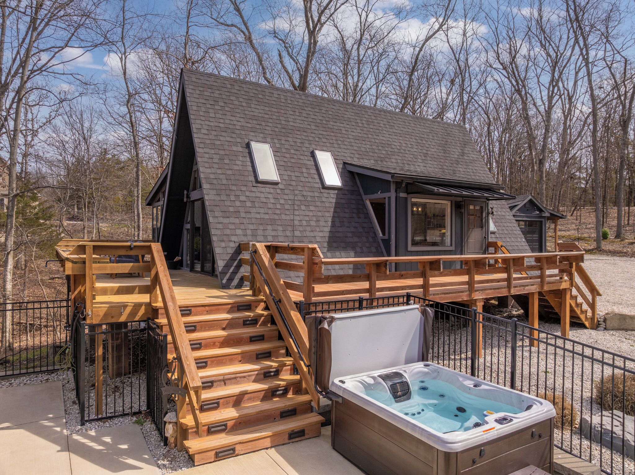 Outdoor spa tub