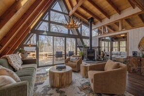 Smart TV - Chalet Harmonie by Innsbrook Vacations! (Innsbrook)