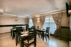 Dining - Golden Crystal Hotel (Gaborone)