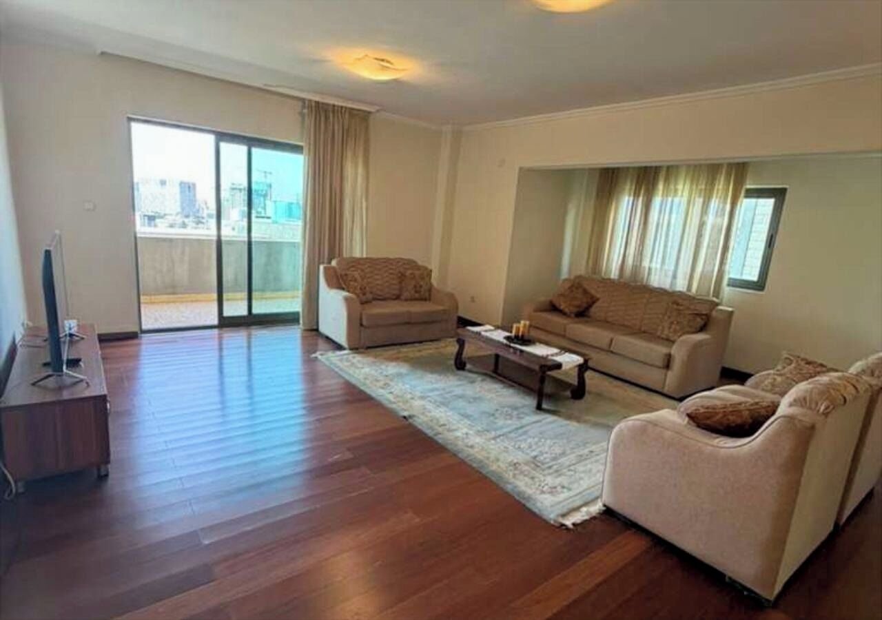 Luxury Oasis: 2-bedroom Apartment W/ Downtown City Views - Addis Abeba