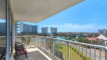 House, 3 Bedrooms | Property grounds
