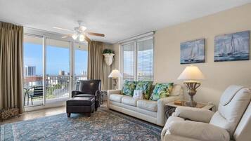 House, 3 Bedrooms | Living area