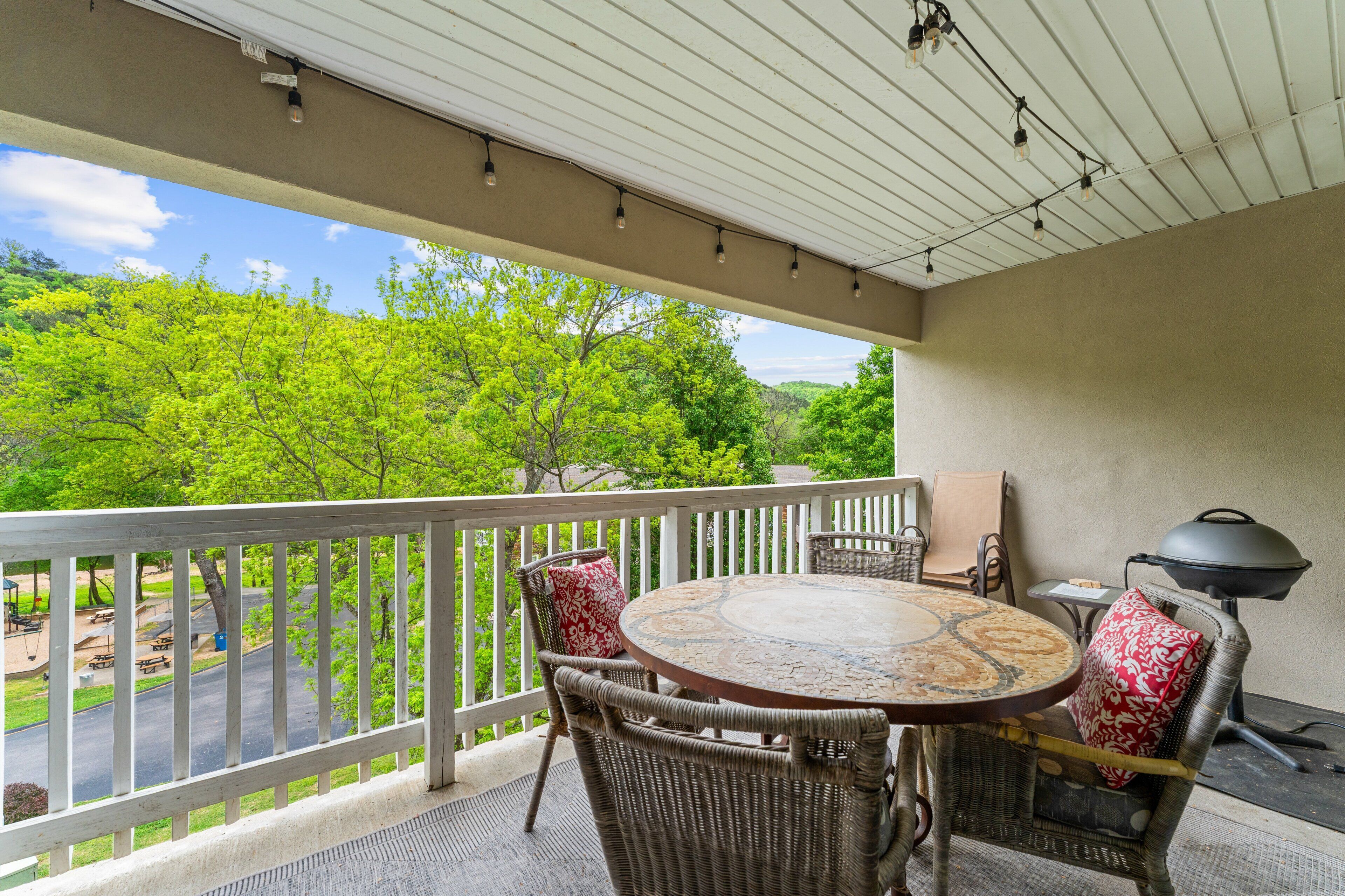 Condo, 4 Bedrooms | Outdoor dining