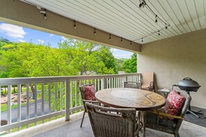 Condo, 4 Bedrooms | Outdoor dining - Pr66-8 4 Bedroom Condo (Branson)