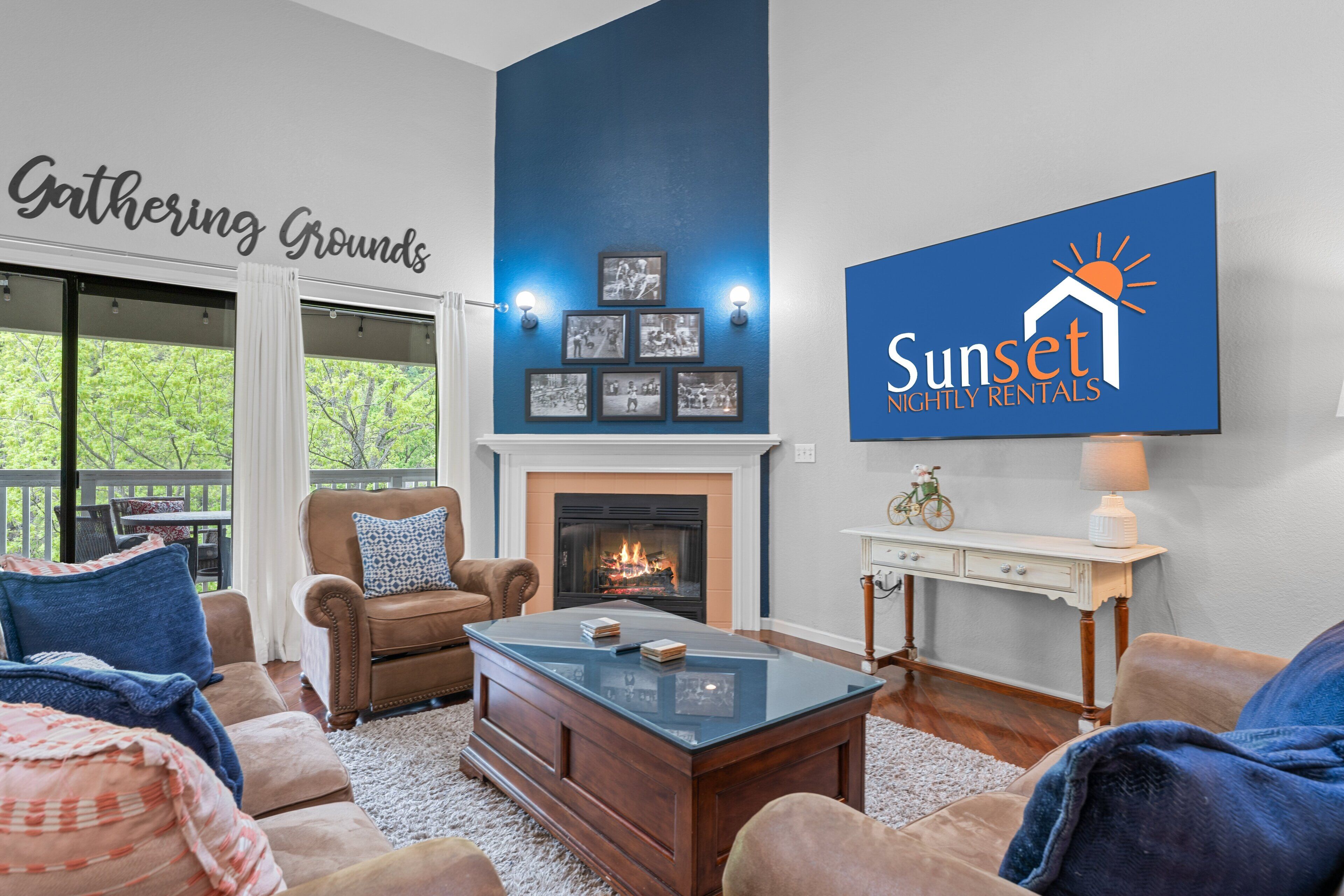 Condo, 4 Bedrooms | Living area