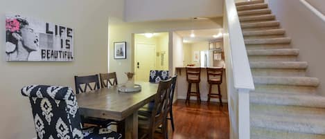 شقة - ٤ غرف نوم | تناول الطعام