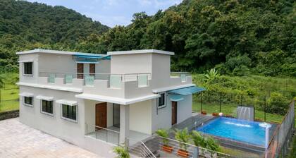 Alaya Stays The Fernstead 5BHK Villa