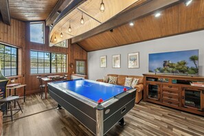 Games room - Lakefront Escape with Private Dock, Hot Tub, AC, EV charger, & Game Room (Big Bear Lake)