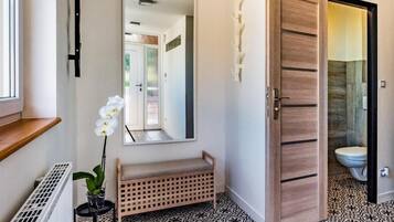 gardenVIEW | Bathroom