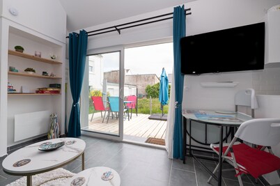 La Petite Maisonnette Phiphi with Terrace
