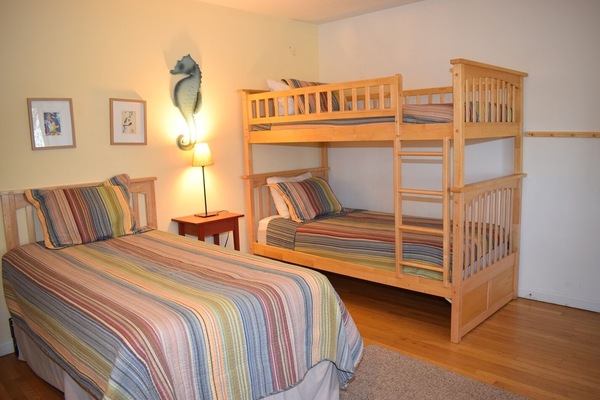 Bunk & Twin Bedroom, North-Side