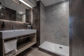 Hair dryer, towels