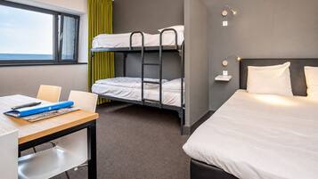 3 bedrooms, free WiFi, bed sheets