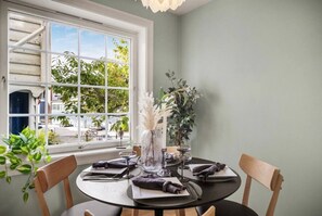 Dining - Charming Bergen Townhouse - 4 Bedrooms! (Bergen)