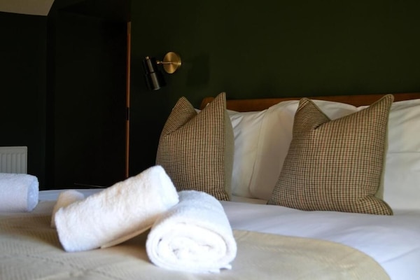 Superior Suite, Garden View | Soundproofing, iron/ironing board, free WiFi
