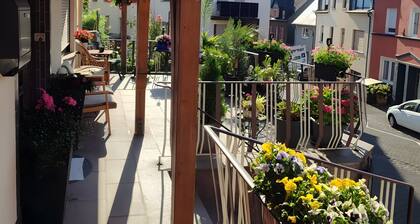 Apartment 'Wohnung' with Shared Garden, Balcony and Wi-Fi