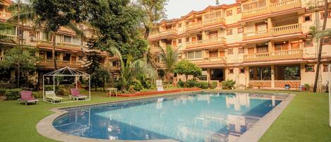 Apartment, 2 Bedrooms, Balcony | Pool