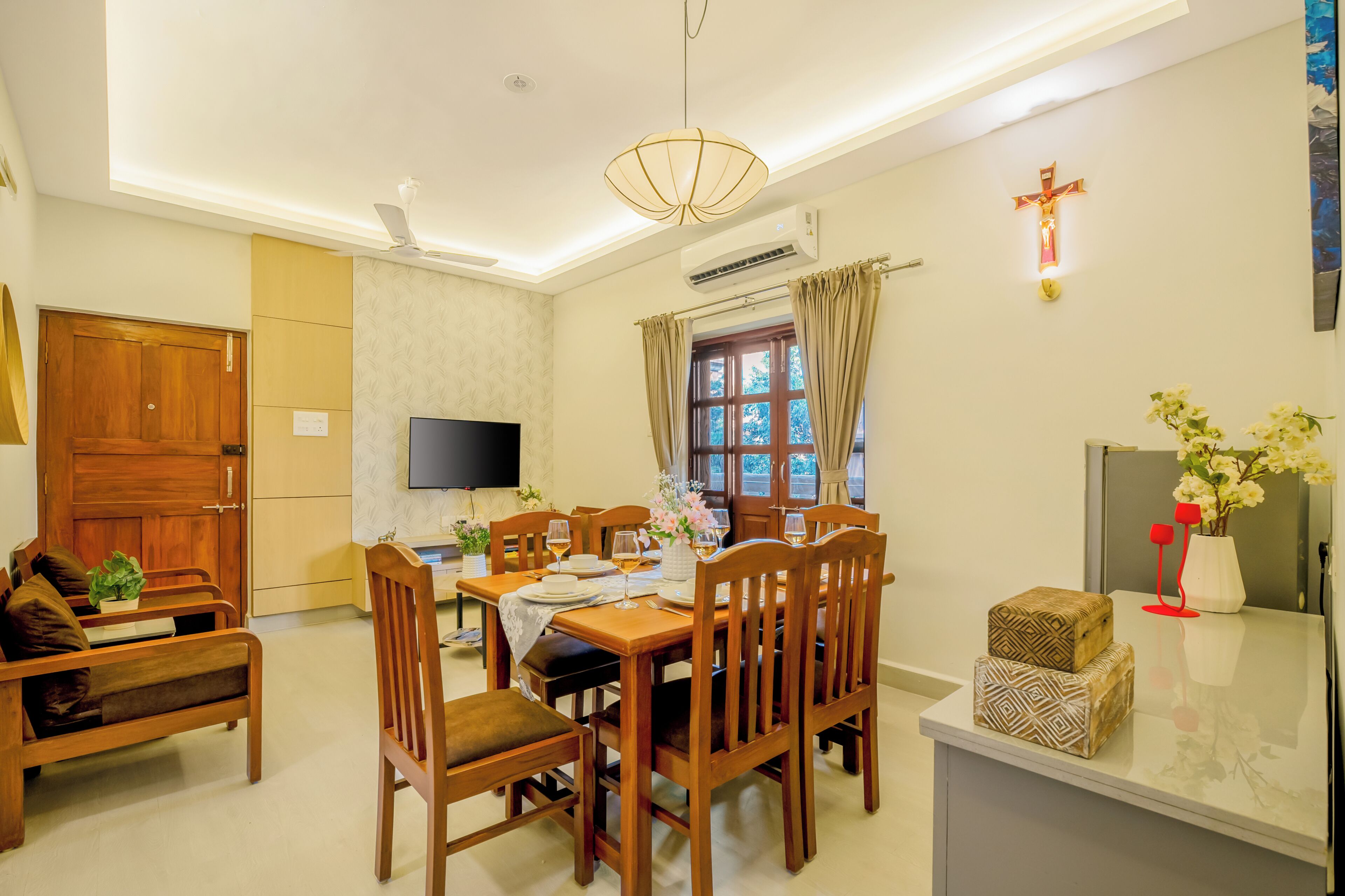 Apartment, 2 Bedrooms, Balcony | Dining