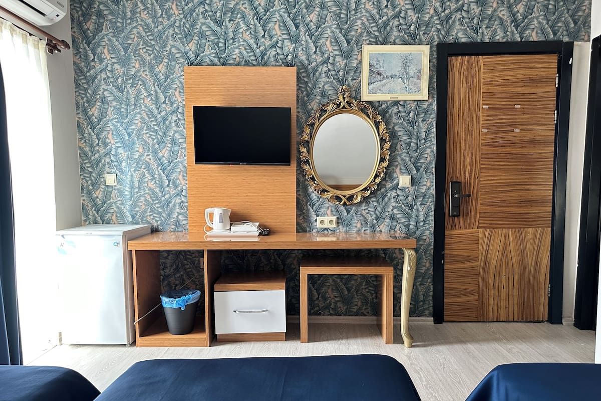 Family Suite, 2 Bedrooms, Mountain View