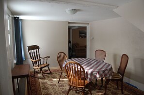 Dining - Monthly or Short Term Stay Available (Weston)